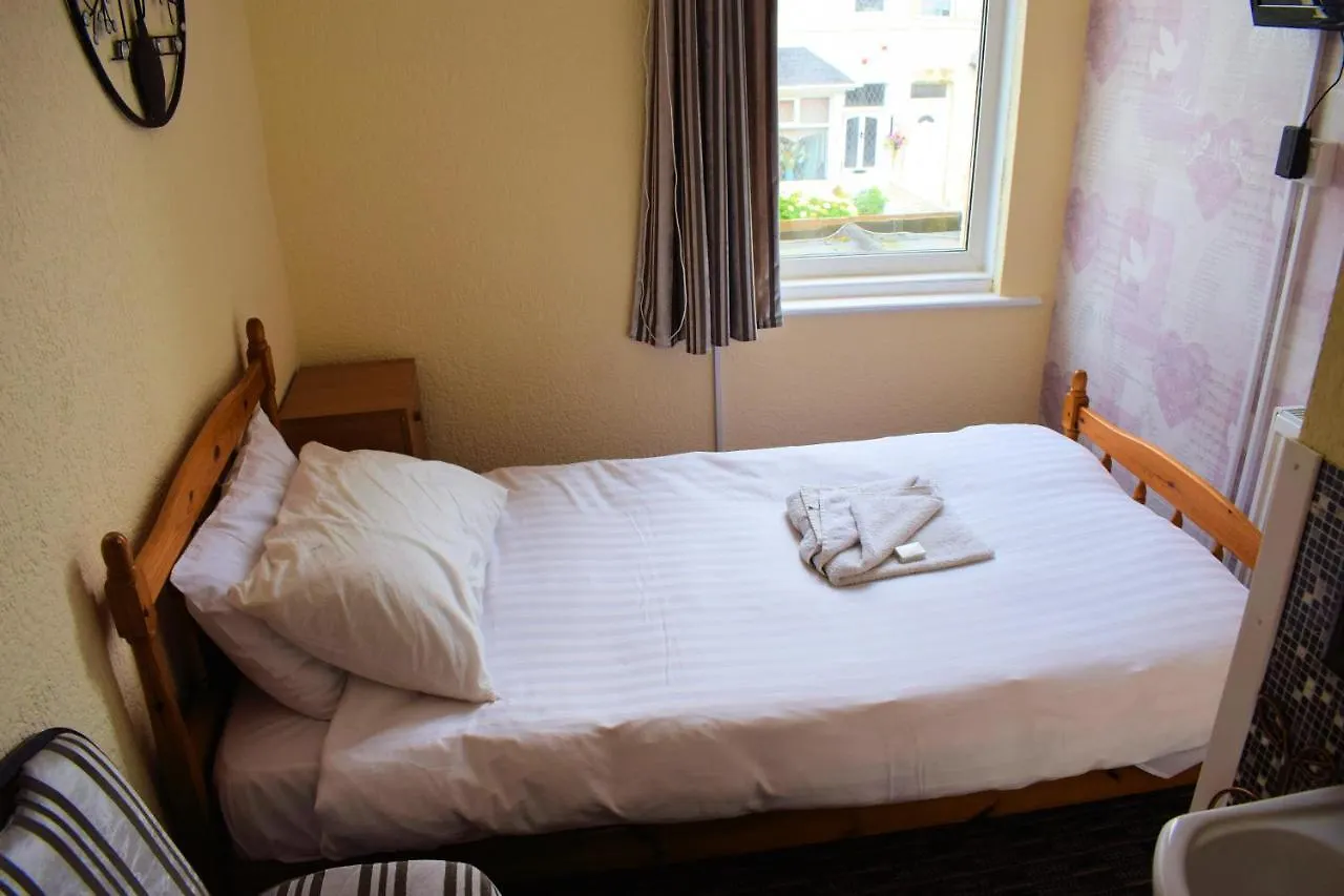 The Clarendon Hotel Blackpool 0*,